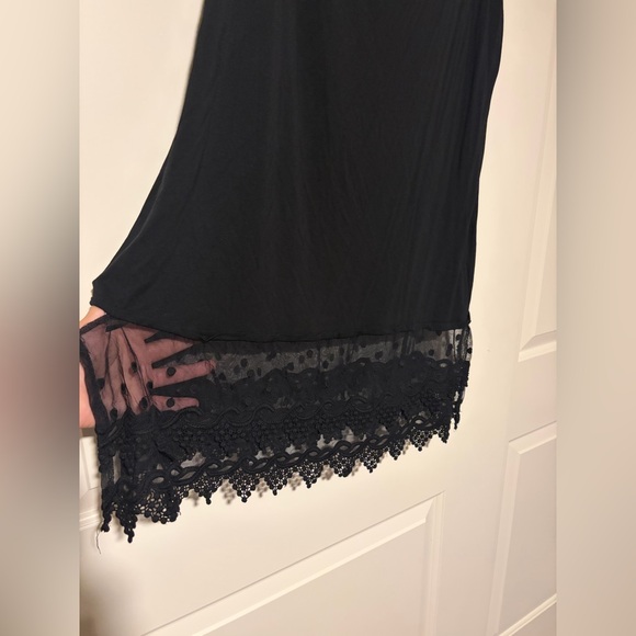 Kate Kason White & Black Lace Hem Slip Undershirt for Layering - Picture 9 of 11